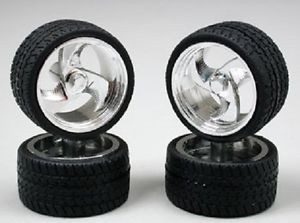 1/24-1/25 Tri-Blade Chrome Rims w/Tires №1