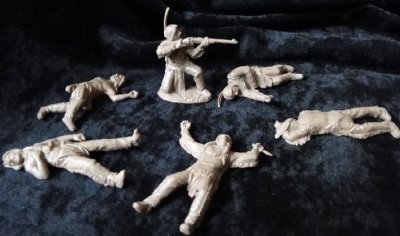 1/32 Plains Indians w/Casualties Dismounted Figure Playset (12) №1